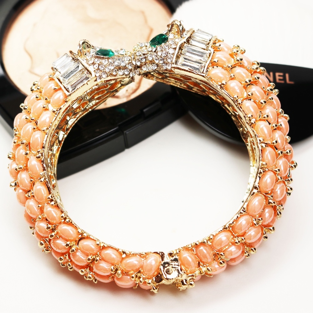 Exquisite Panther Crystal Cuff Bracelet - Picture 8 of 16